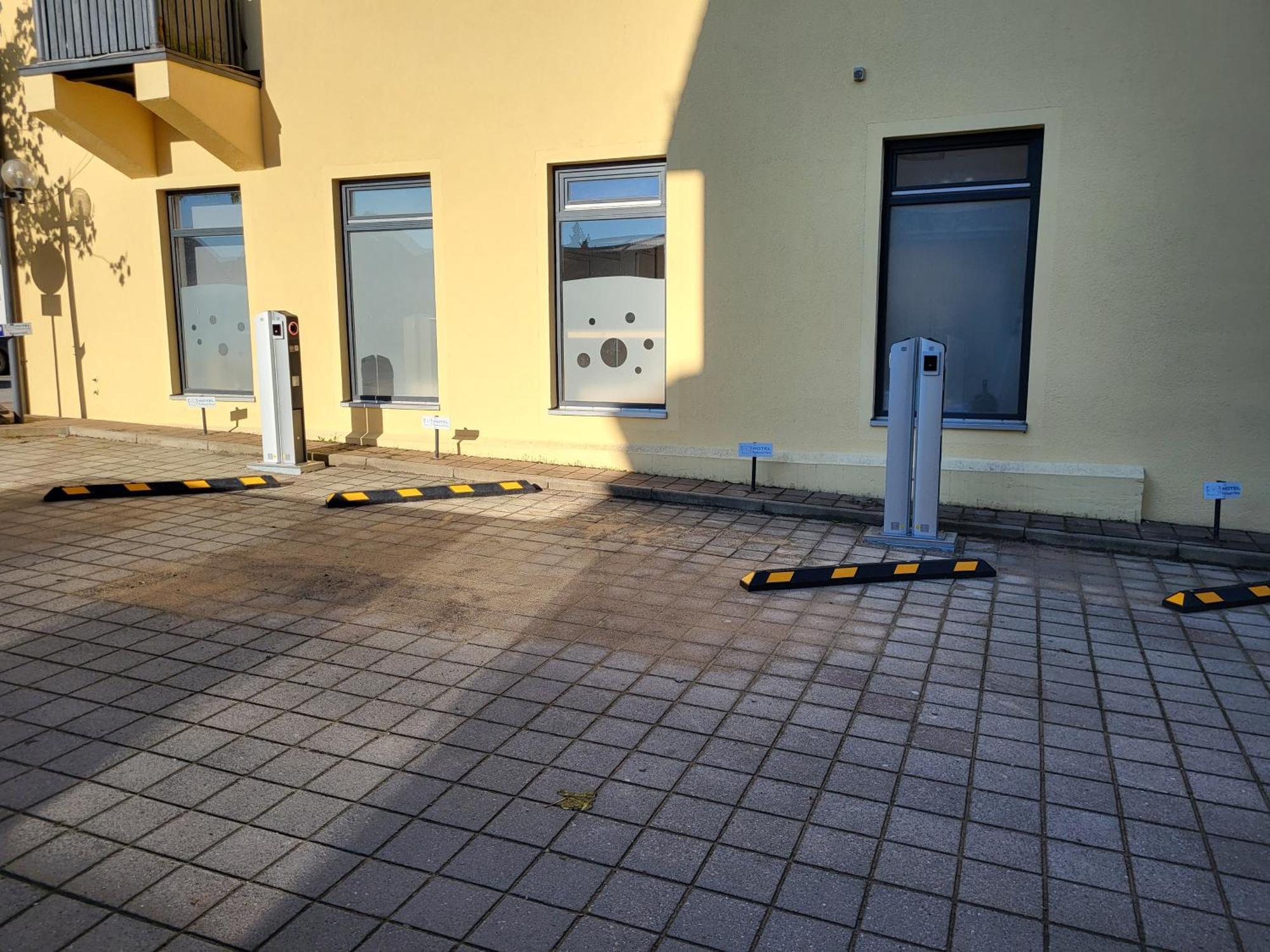 Hotel Postbauer-Heng, E-Mobilitaet, Ladestationen Fuer Elektroautos المظهر الخارجي الصورة